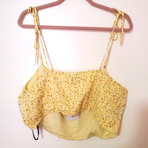 Top - Picture 2 of 2